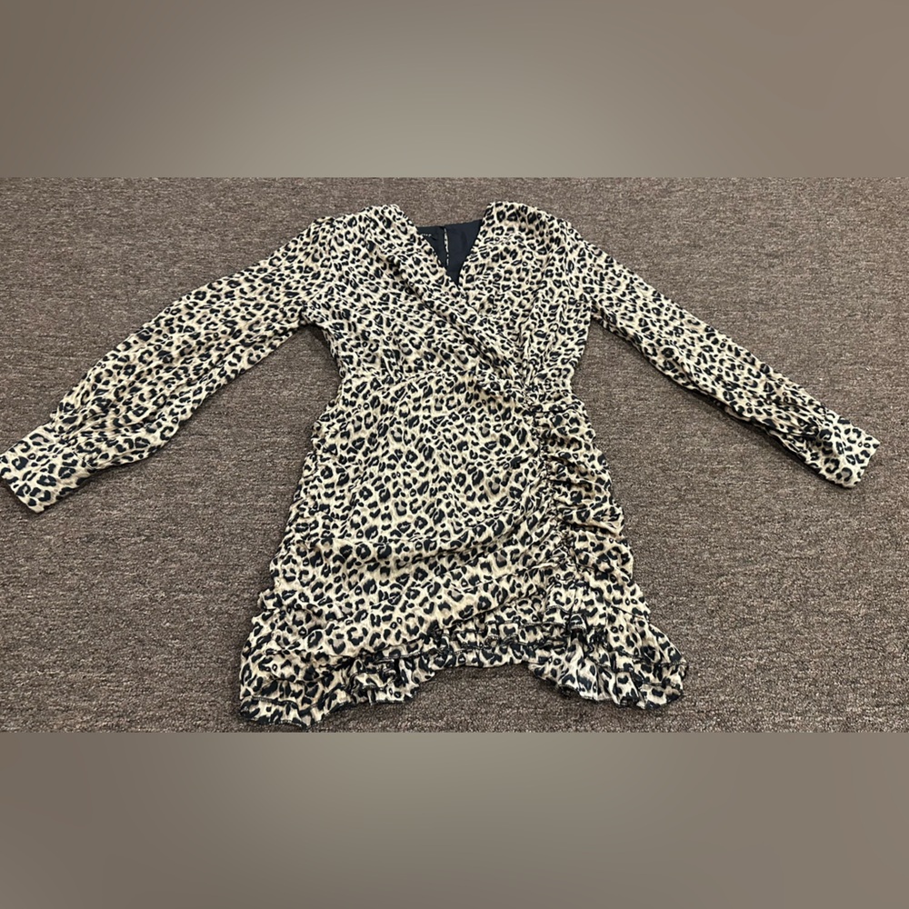 EUC Leopard Print Women's Maraislise sz 2 Jacket